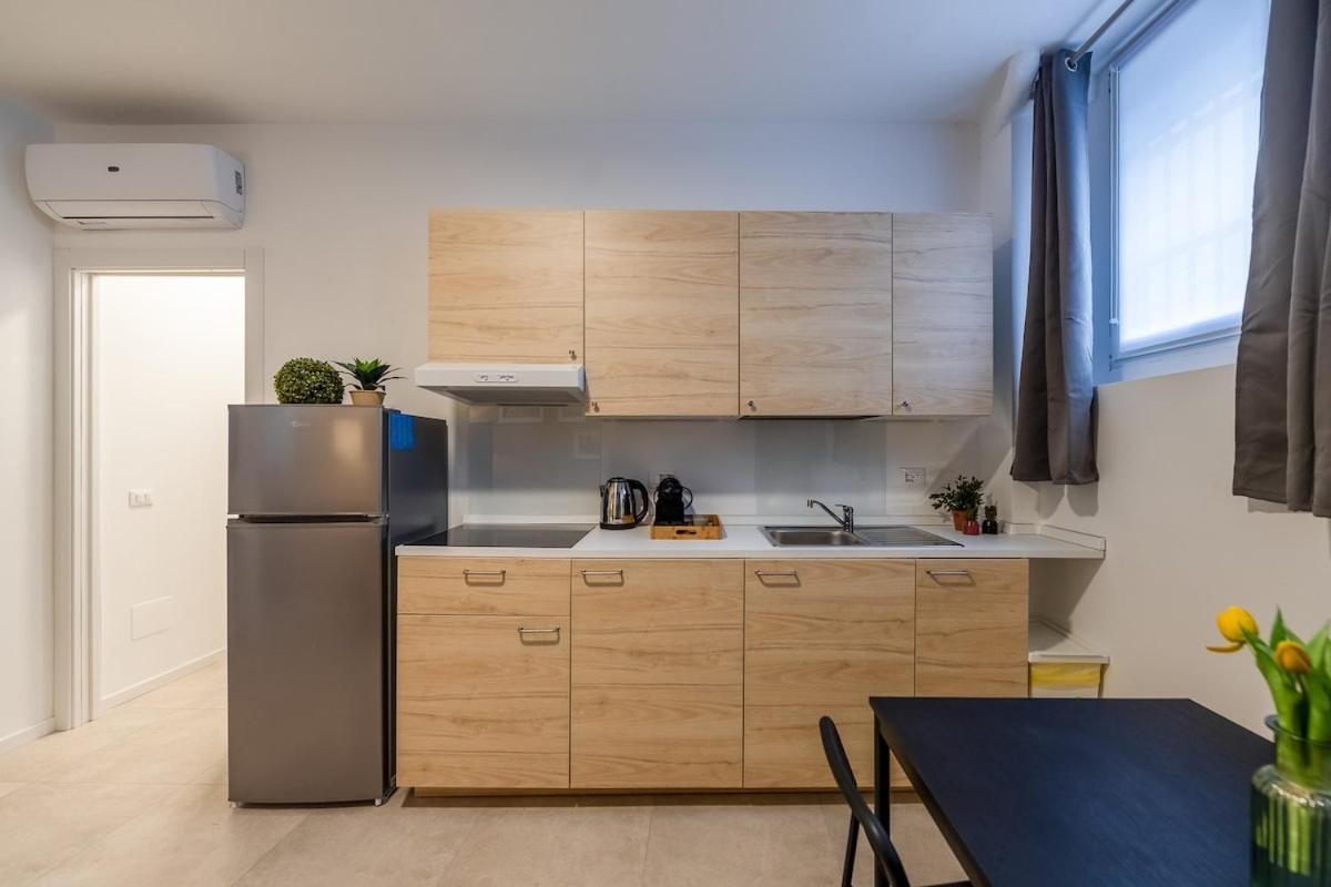 Authentic Private Flat 2 Min From Navigli Lägenhet Milano Exteriör bild